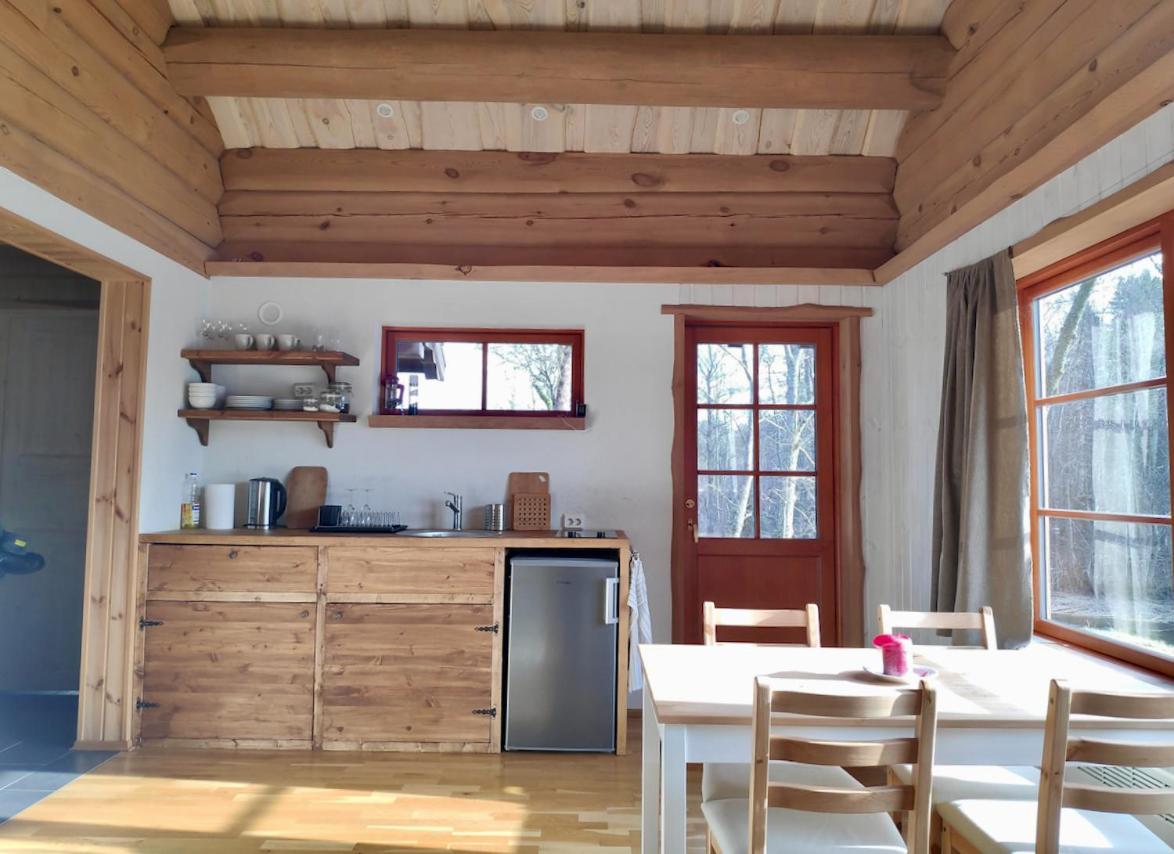 Villa Joeaeaere Puhkekeskus à Langa Chambre photo